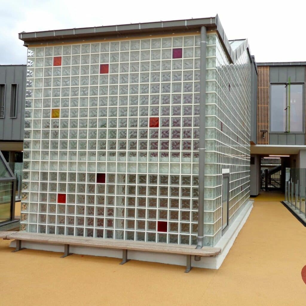 photo de panneau en briques de verre sur mesure