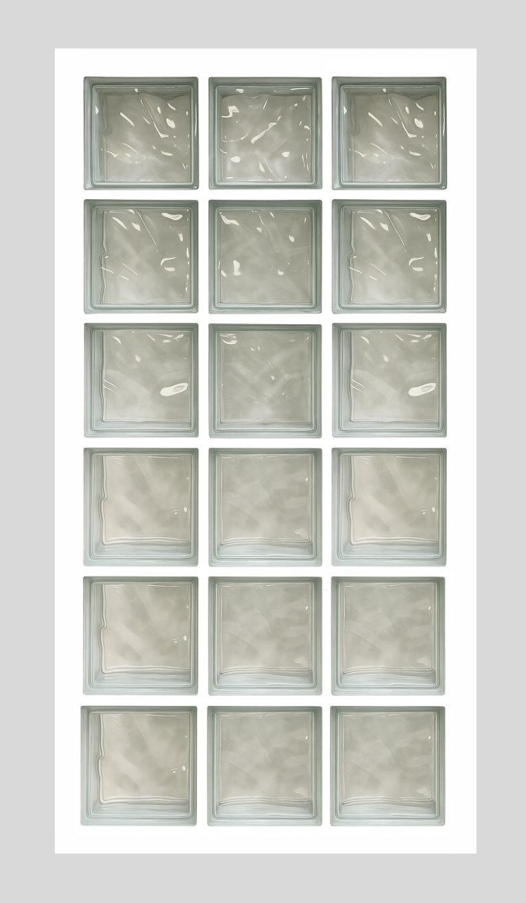 image d'un panneau comportant 18 briques de verre assemblés au mortier avec un motif nuage ondulé